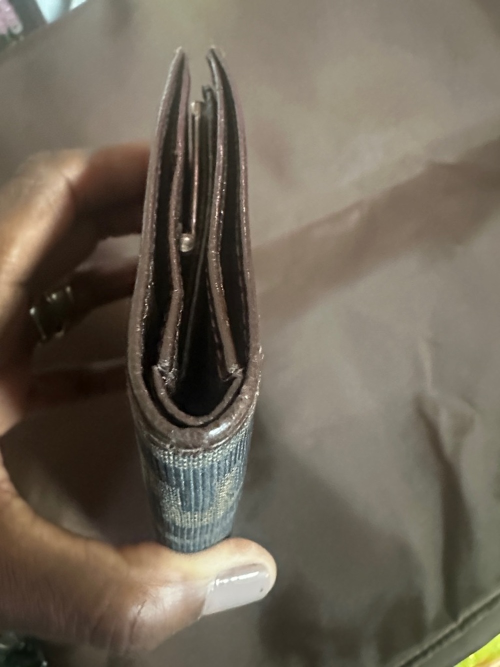 Authentic Fendi Zucca Logo Fold Wallet - Picture 14 of 14